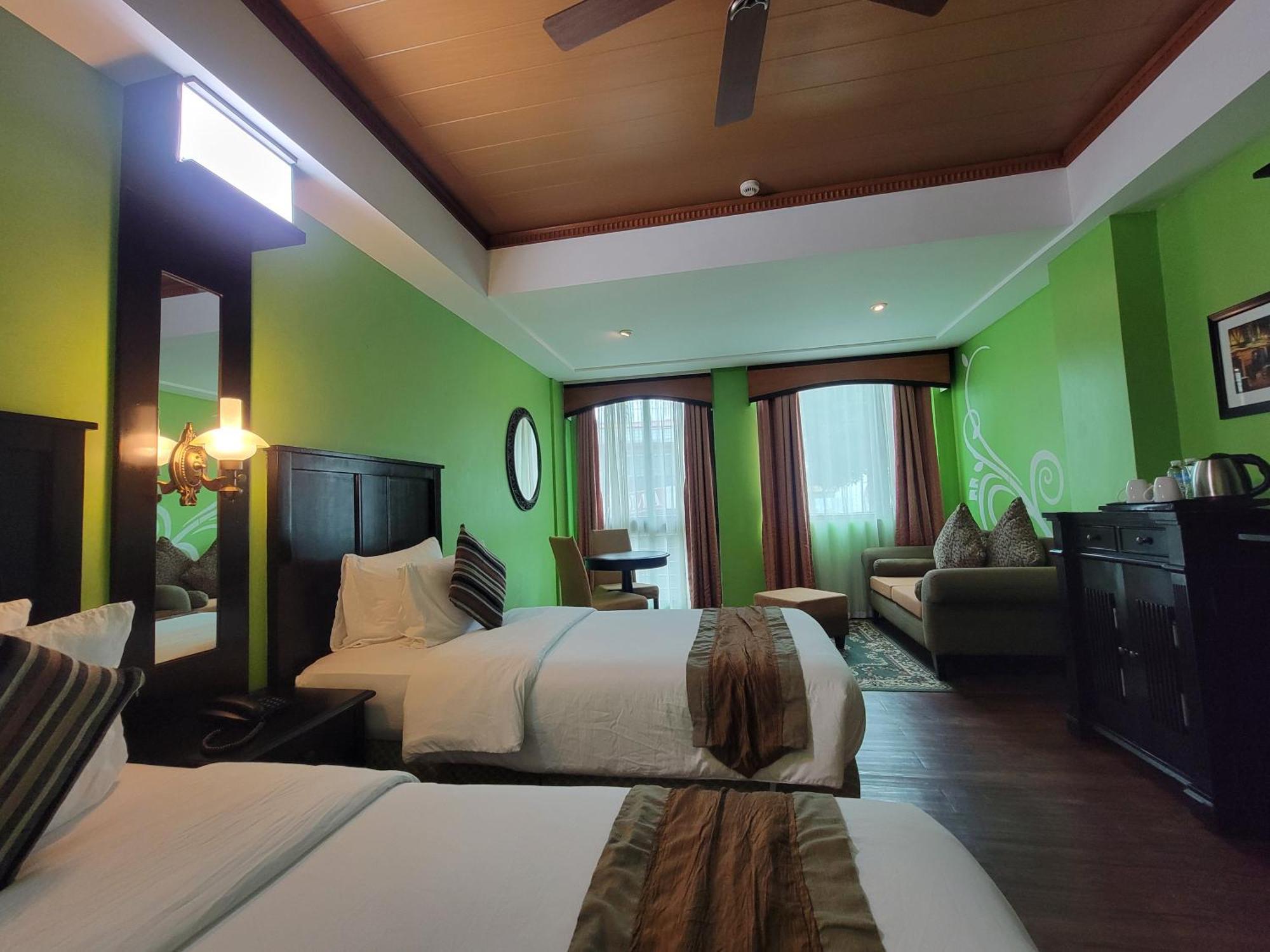 Lee Boutique Hotel Tagaytay Tagaytay City Exterior photo